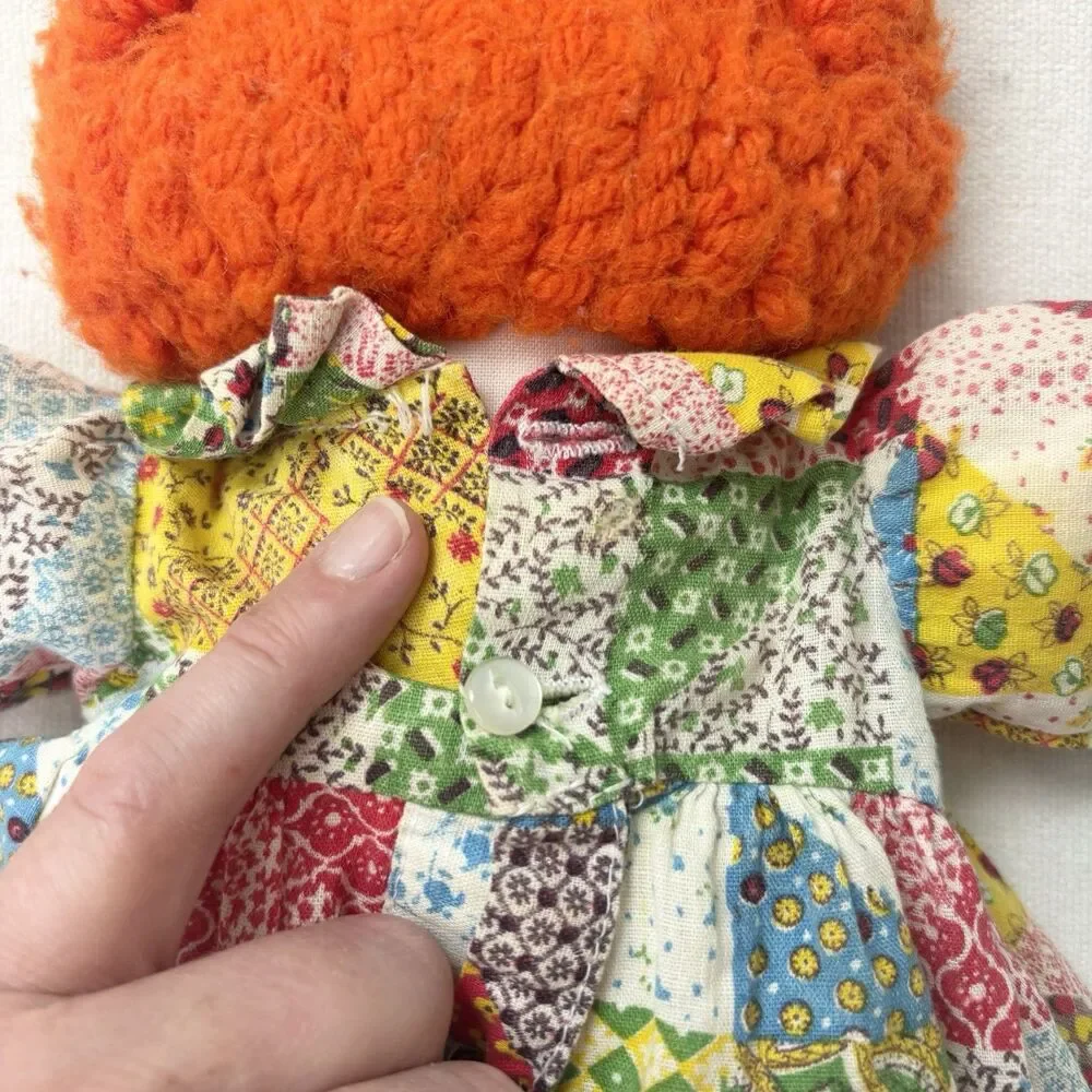 Vtg Raggedy Ann Doll Handmade Folk Art Button Eyes Embroidered Patchwork Kitsch - Picture 7 of 10